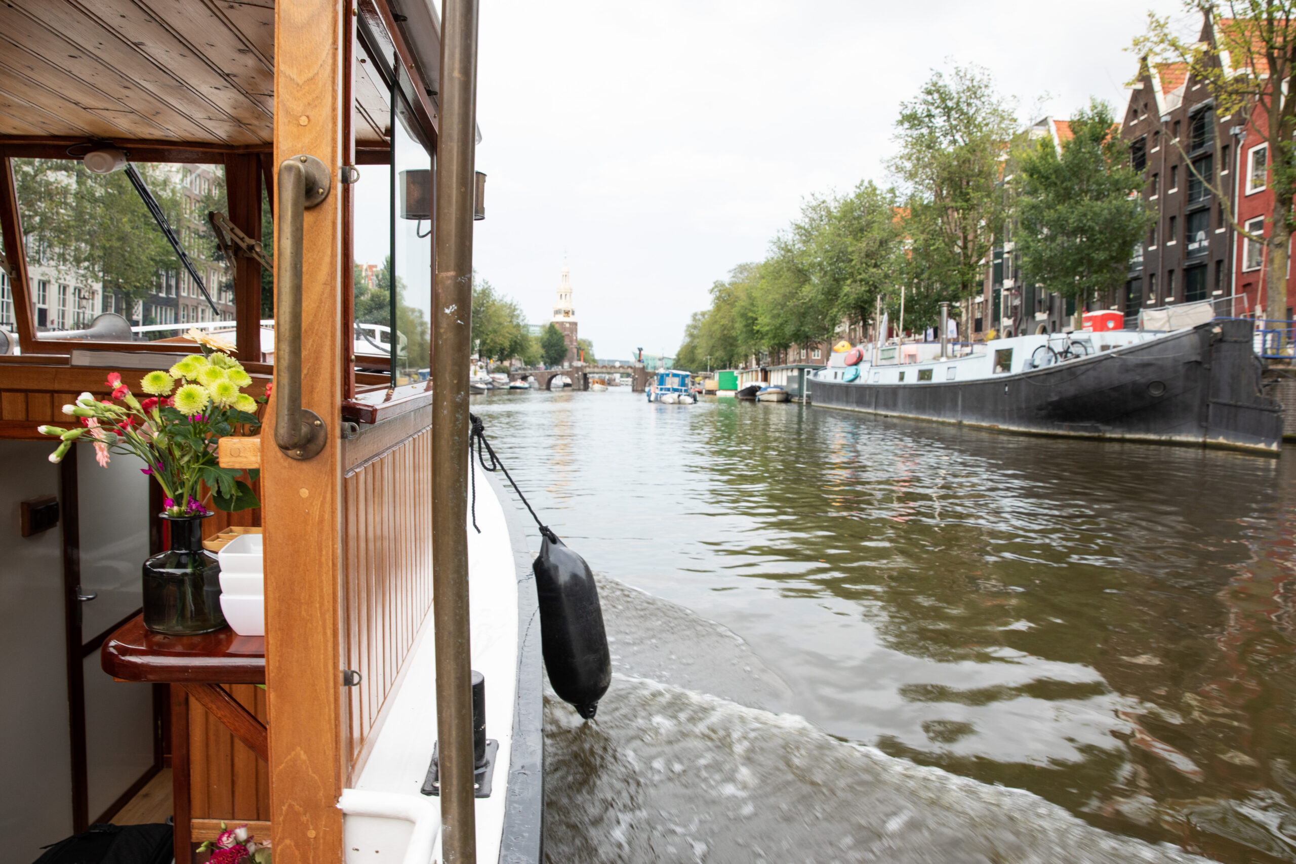 sebi boat tours amsterdam for daily canal cruise