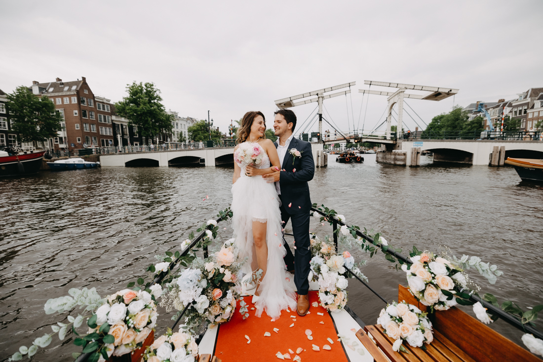Sebi boat weddings tours