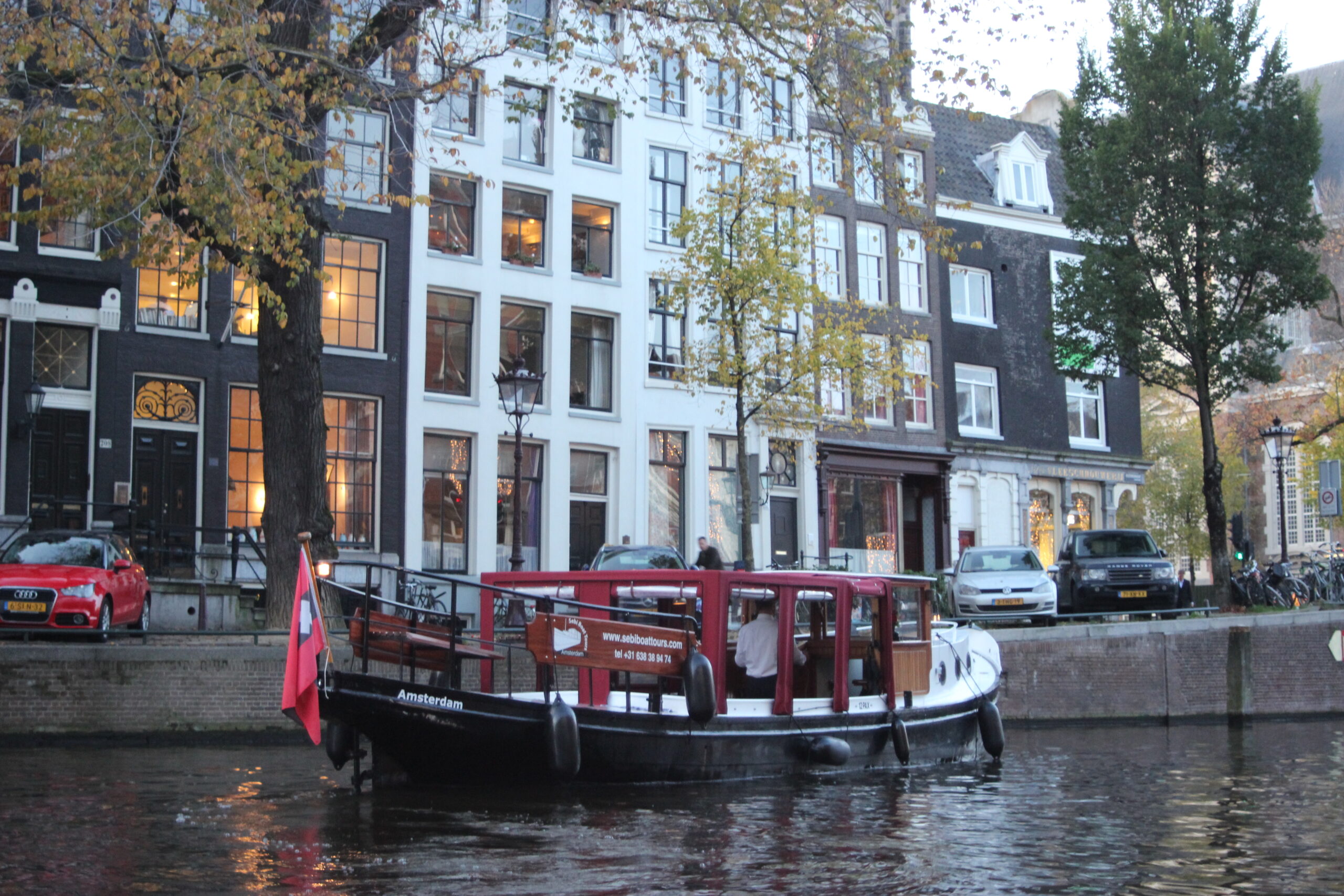 sebi boat tours amsterdam. electric boat